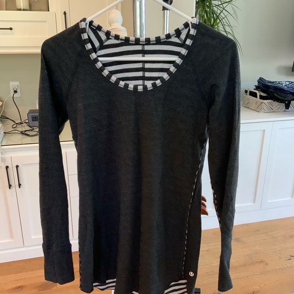 Lululemon reversible top - Picture 1 of 3